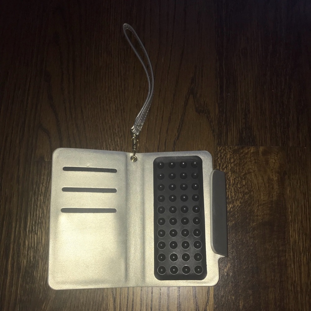 wallet with phone storage